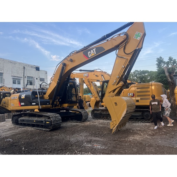 2023 Caterpillar 324D2L-44139933