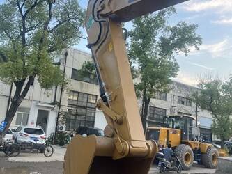 2023-caterpillar-324d2l-1392114-44139940