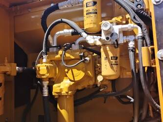 2023-caterpillar-324d2l-1392114-44139949