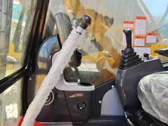 2023-caterpillar-324d2l-1392114-44139951