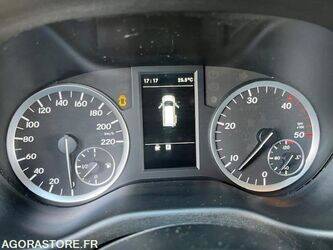 2018-mercedes-benz-vito-1385519-44140017