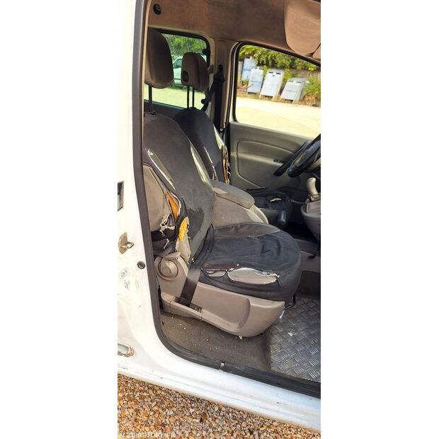 2010 Renault Kangoo-44140074