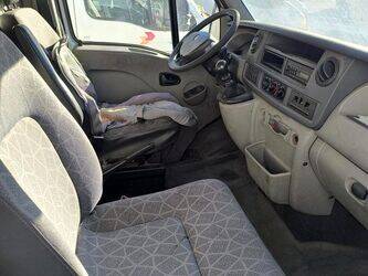 2010-renault-master-1380234-44140151