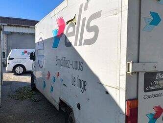 2009-renault-master-1380238-44140158