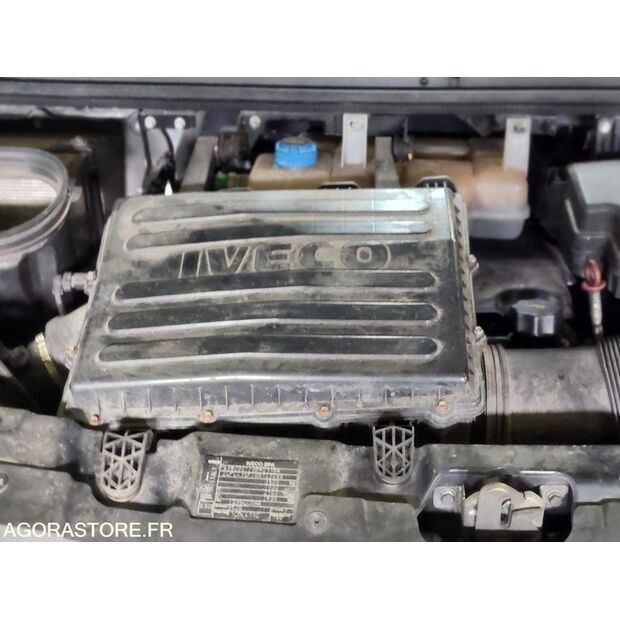 2017 Iveco 35C21-44140186