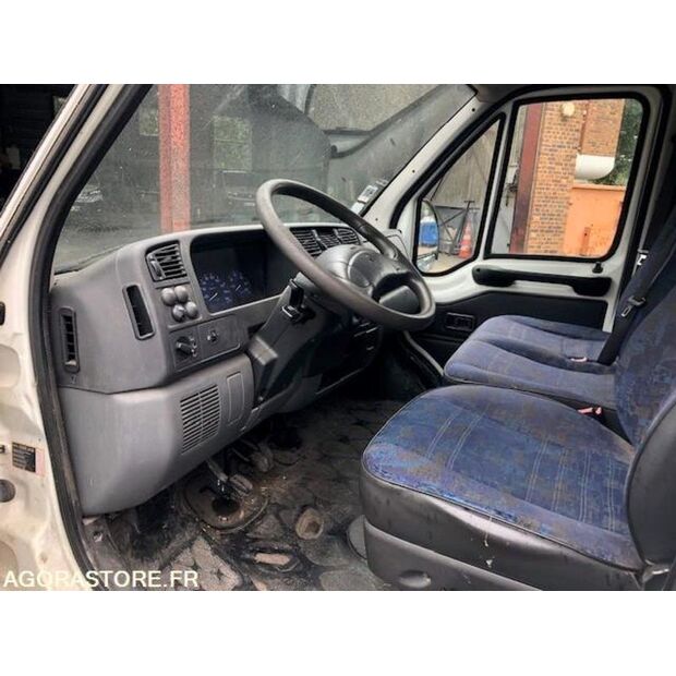 2001 Peugeot BOXER-44140211