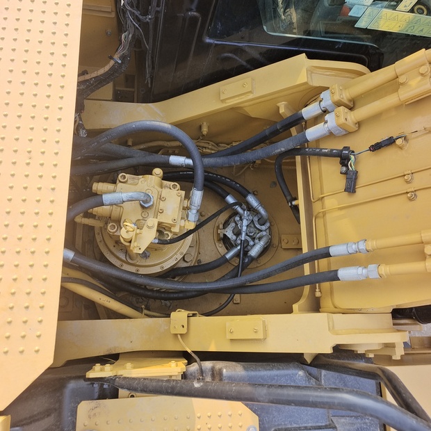 2023 Caterpillar 326GC-44140307