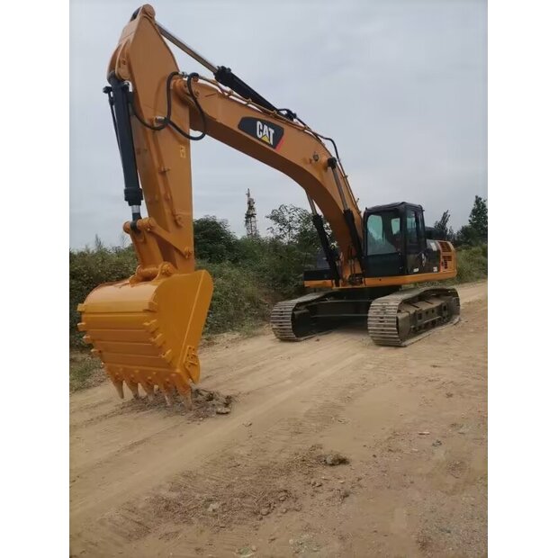 2023 كاتربيلر 336D2L-44140407