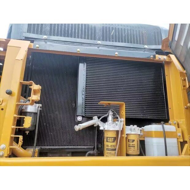 2023 كاتربيلر 336D2L-44140408