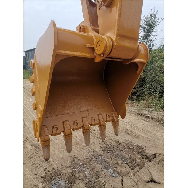 2023 كاتربيلر 336D2L-44140412