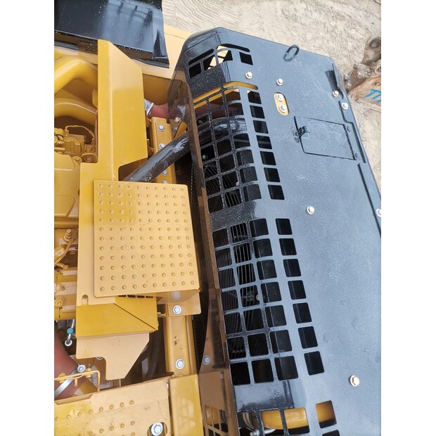 2023 كاتربيلر 336D2L-44140421