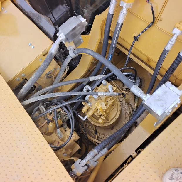 2023 Caterpillar 345D-44140442