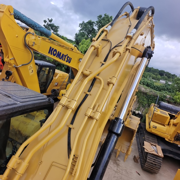 2023 Caterpillar 345D-44140443