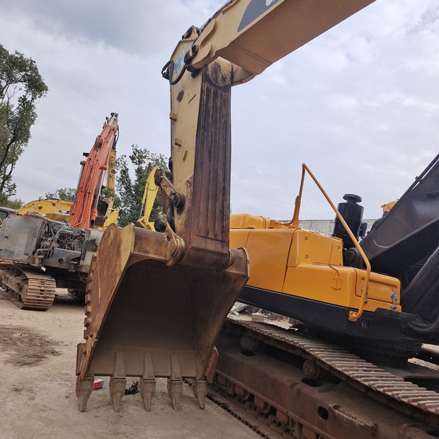 2022 Caterpillar 349D-44140454