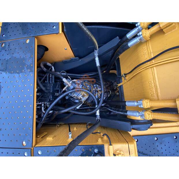 2024 Hyundai 215-9-44140523