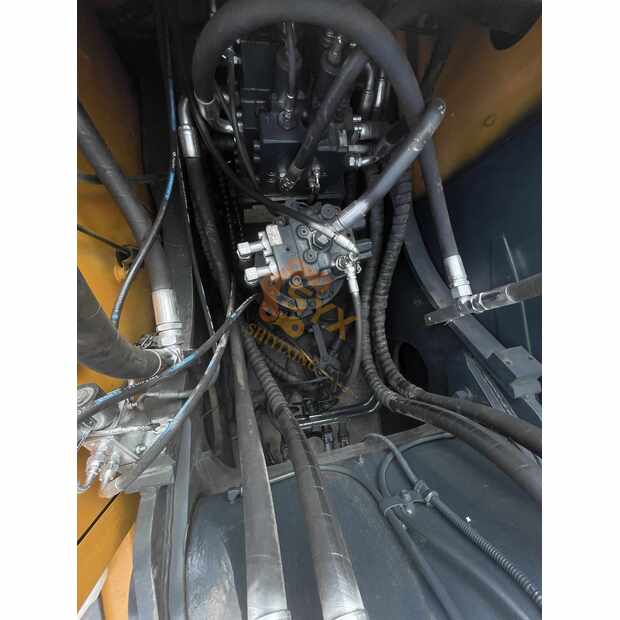 2022 Hyundai 220LC-9S-44140537