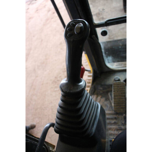 2011 Komatsu PC138US-8-44140688