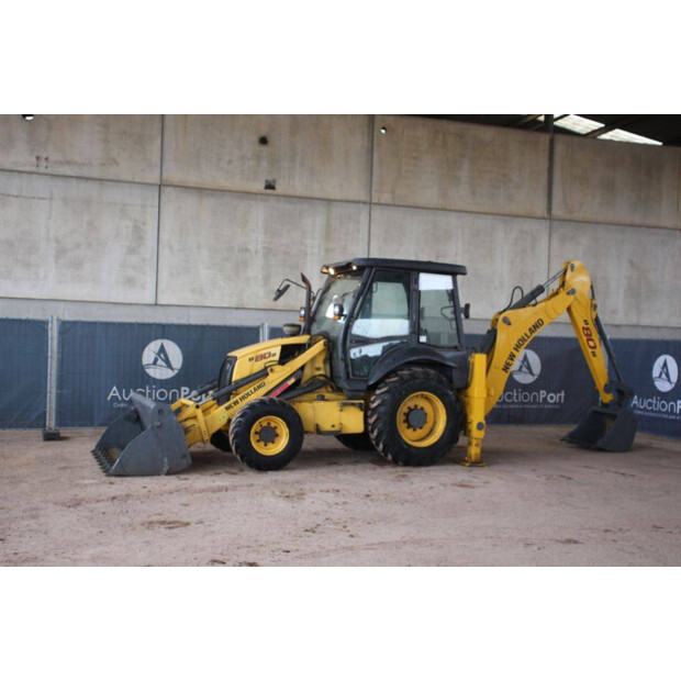 2017 New Holland B80B-44140739