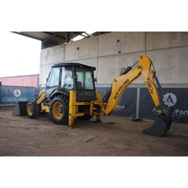 2017 New Holland B80B-44140742