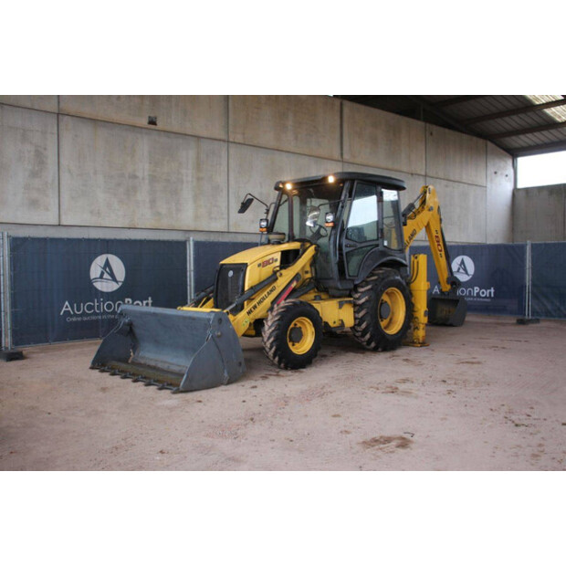 2017 New Holland B80B-44140747