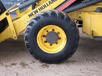 2017-new-holland-b80b-44140754