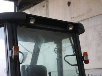 2017-new-holland-b80b-44140759