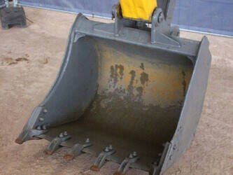 2017-new-holland-b80b-44140764