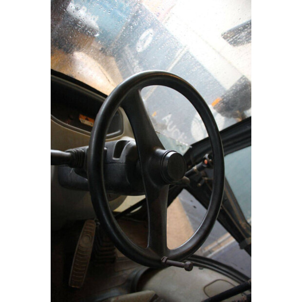 2017 New Holland B80B-44140776