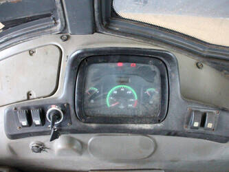 2017-new-holland-b80b-44140782