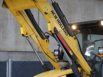 2017-new-holland-b80b-44140783