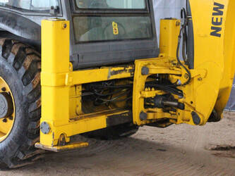 2017-new-holland-b80b-44140787