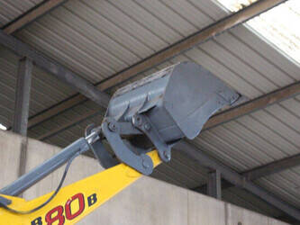 2017-new-holland-b80b-44140790