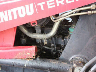 2017-manitou-tlb844s-44140926