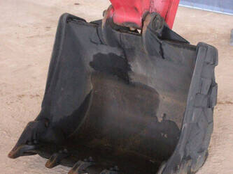 2017-manitou-tlb844s-44140935