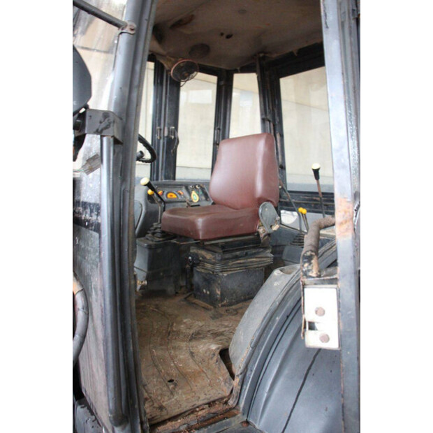 2017 Manitou TLB844S-44140939