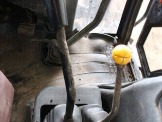 2017-manitou-tlb844s-44140945