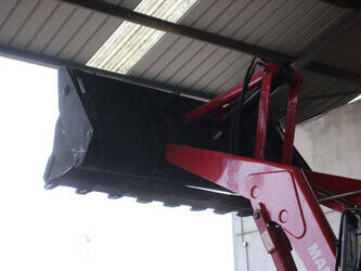 2017-manitou-tlb844s-44140952