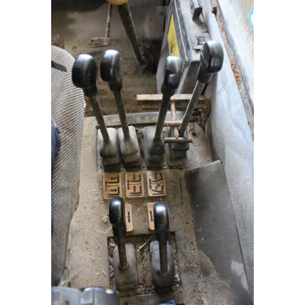 JCB 530-120-44140974