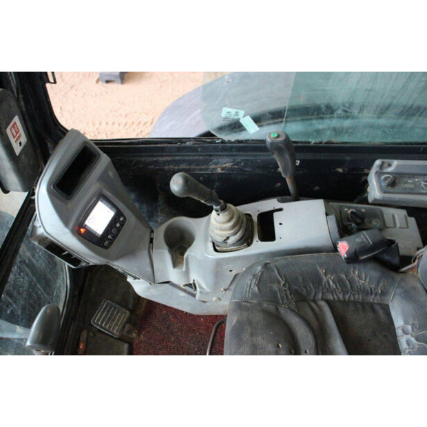 كوبوتا KX057-4-44141010