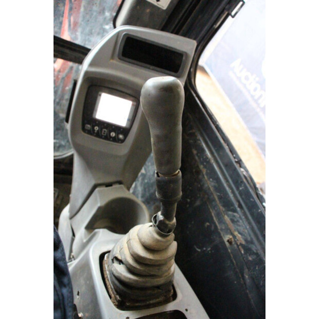 كوبوتا KX057-4-44141012