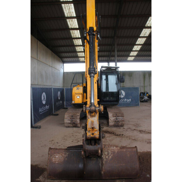 2018 JCB JS130LC 4F-44141168