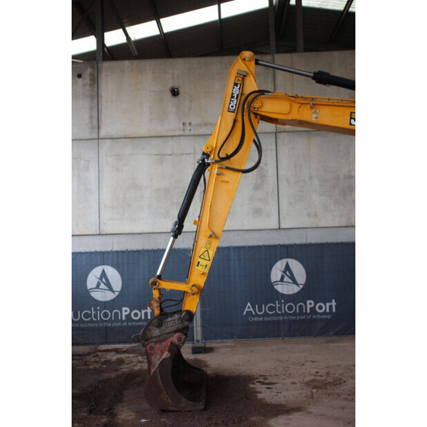 2018 JCB JS130LC 4F-44141171