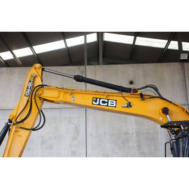 2018 JCB JS130LC 4F-44141172