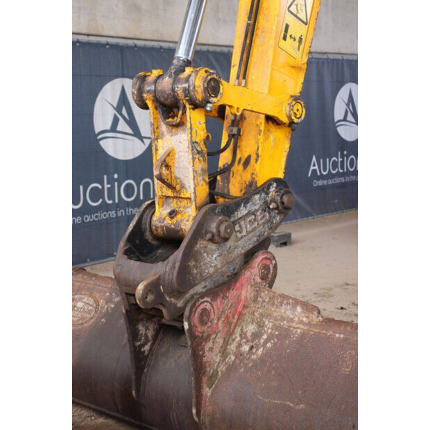 2018 JCB JS130LC 4F-44141175