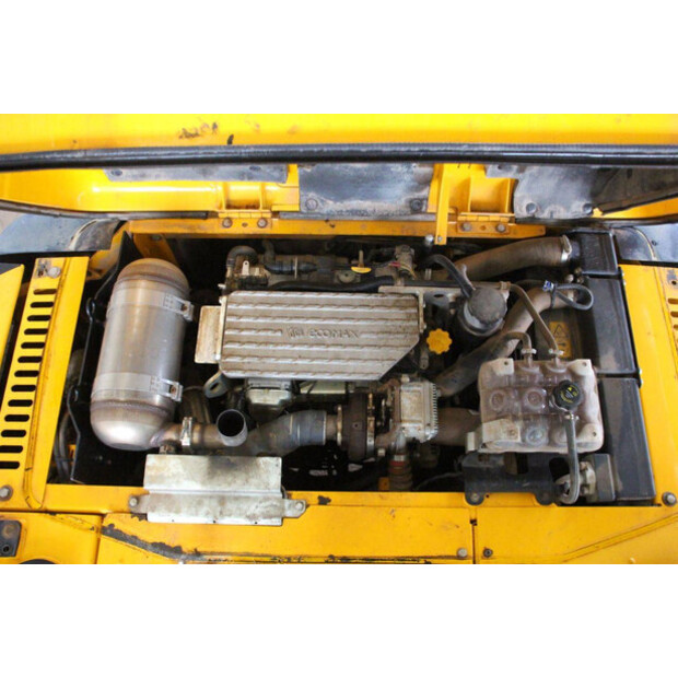 2018 JCB JS130LC 4F-44141187