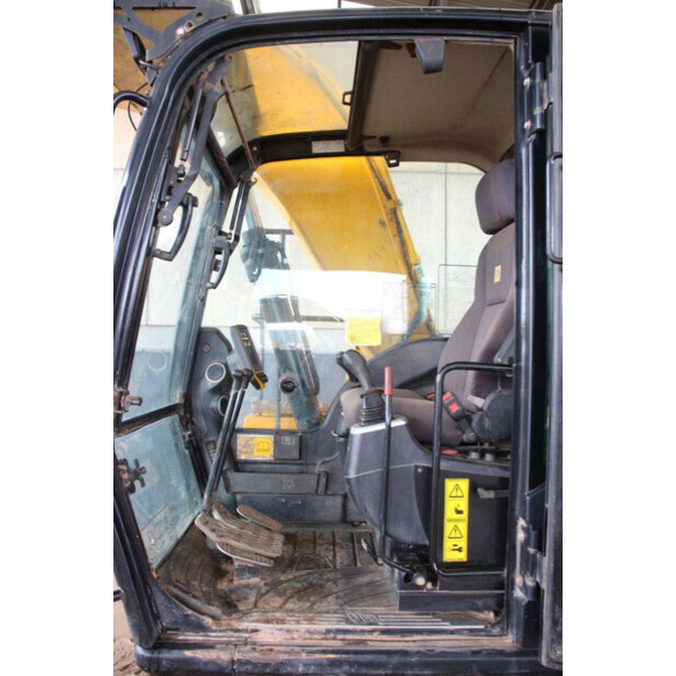 2018 JCB JS130LC 4F-44141190