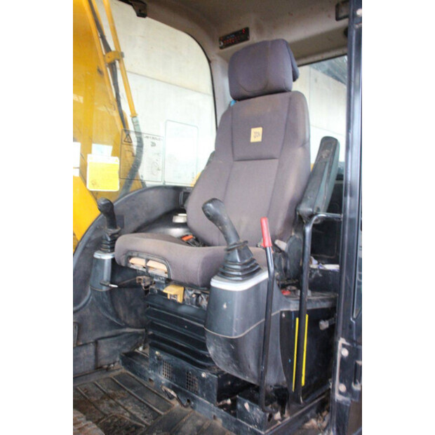 2018 JCB JS130LC 4F-44141191