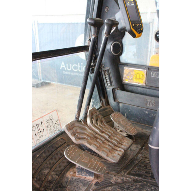 2018 JCB JS130LC 4F-44141192