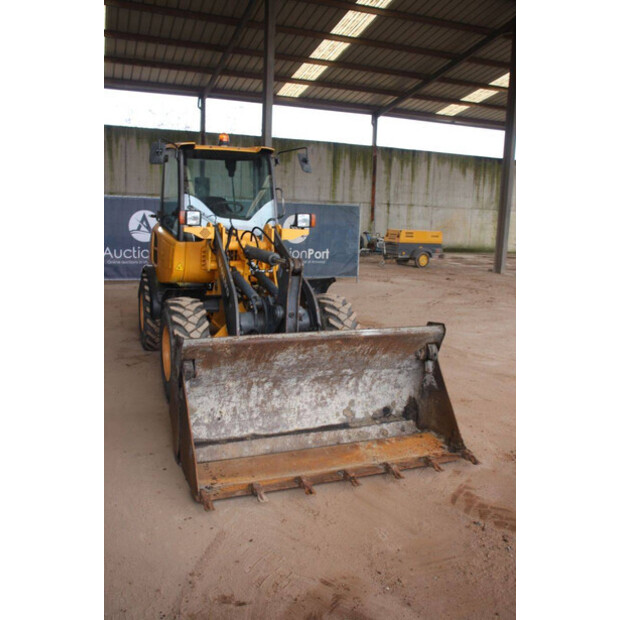 2013 فولفو L25F-P-44141240