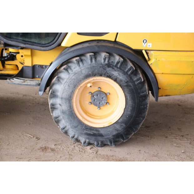 2013 فولفو L25F-P-44141246